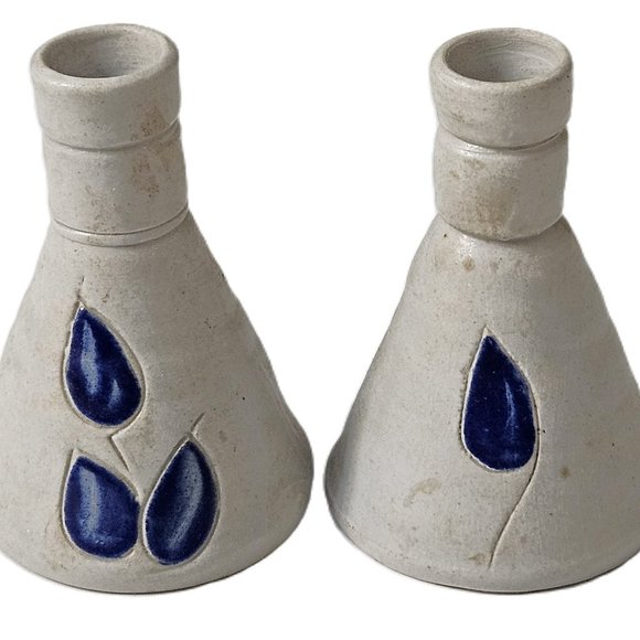 Vintage Williamsburg Pottery Blue Tulip Bud Vases - Mid 20th Century - Picture 1 of 6